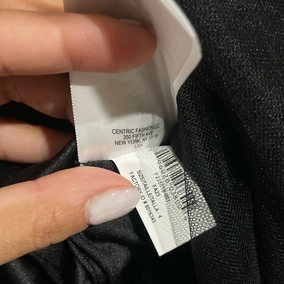 Zac Posen | Ruched Tulle Body-Con Gown Size: 4 - Picture 6 of 10